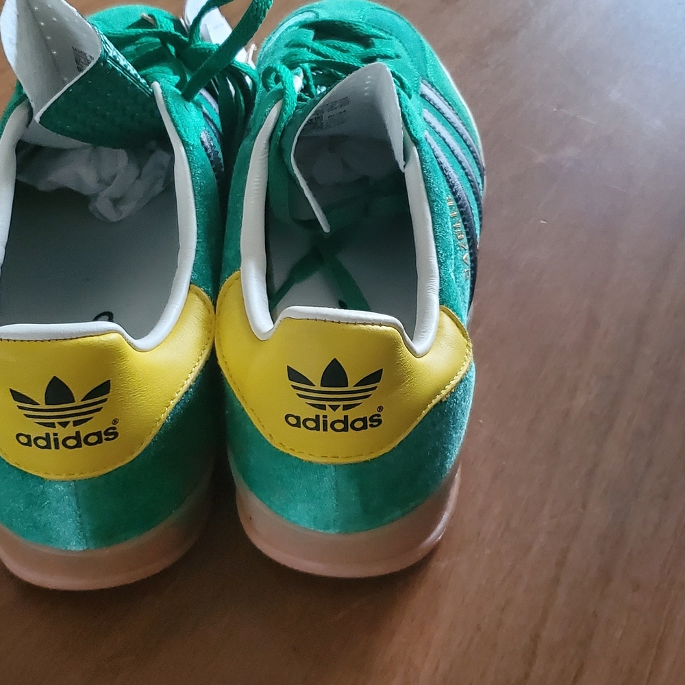 Adidas Gazelle Green and Yellow Sneakers NWT MEN'S 8.5 - Picture 4 of 8